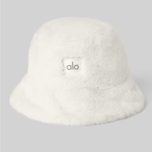 ALO Yoga White Fuzzy Bucket Hat